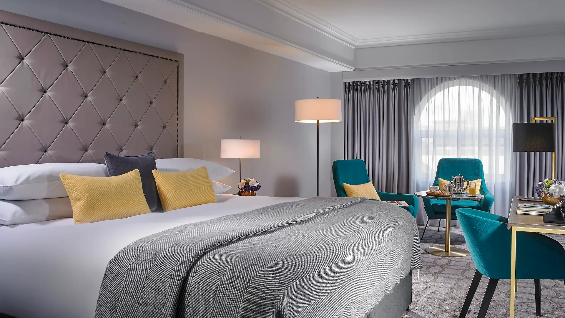 The Davenport Hotel Dublin 4*,